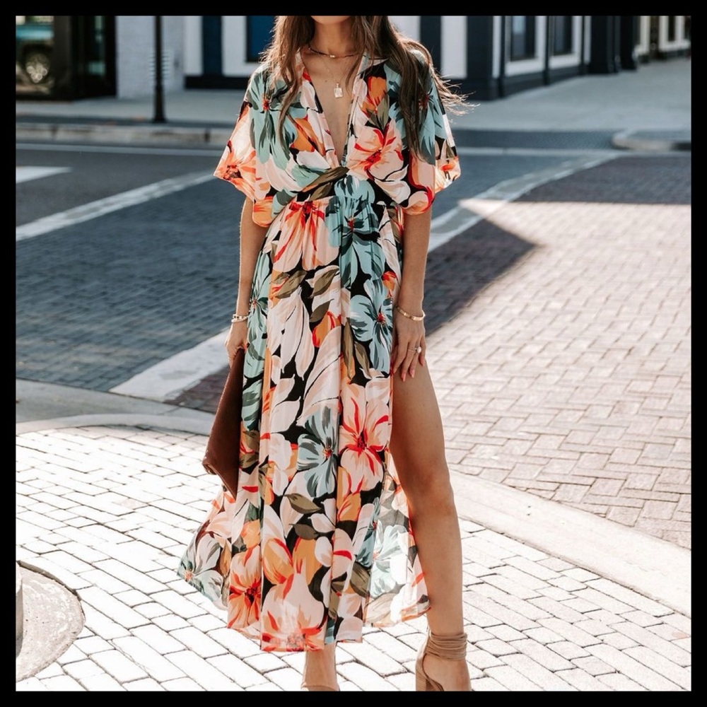 BOUTIQUE Tropical Boho Maxi Dress With Slits
